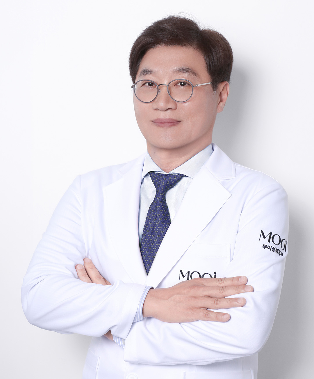 Portrait of Dr. Jin Hwan Jo, Plastic Surgery Specialist at MOOI Plastic Surgery